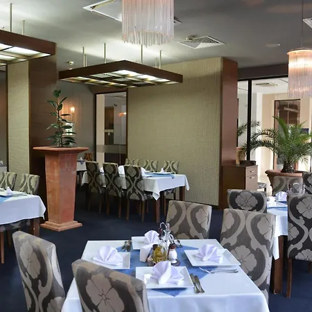 Хотел президиум палас 4*