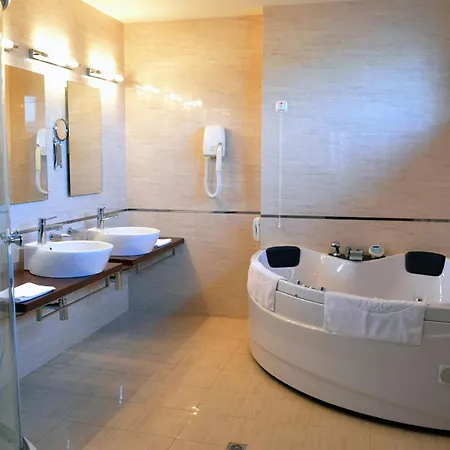 Presidivm Palace 4*