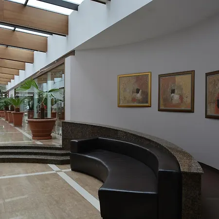 Presidivm Palace 4*